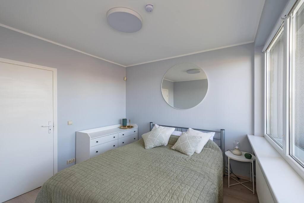 2 Bd By Hostlovers Apartment