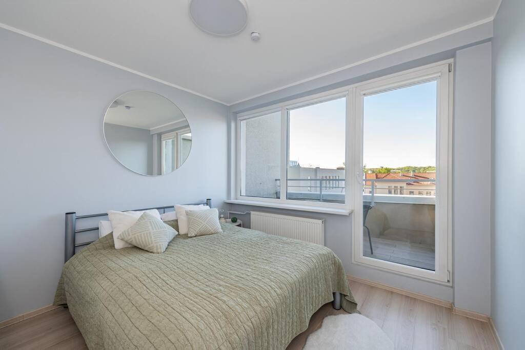 Apartment 2 Bd By Hostlovers